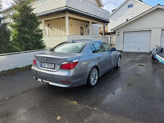 BMW 525D 2004 photo 2
