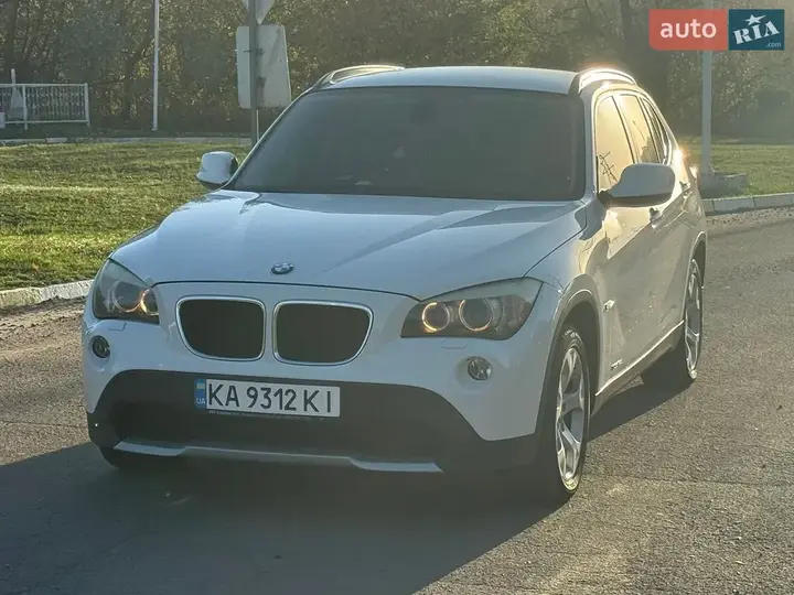 BMW X1 2012 photo 2