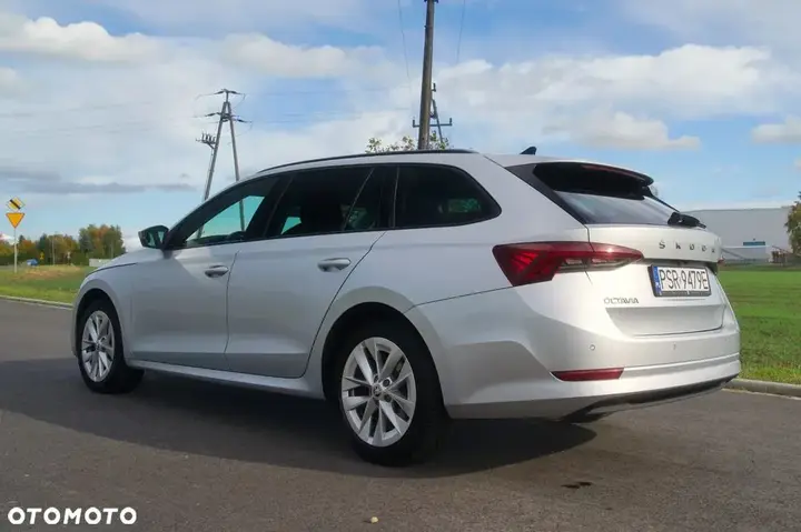 Skoda Octavia 2021 photo 4