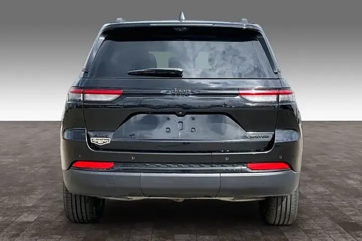 Jeep Grand Cherokee 2024 photo 4