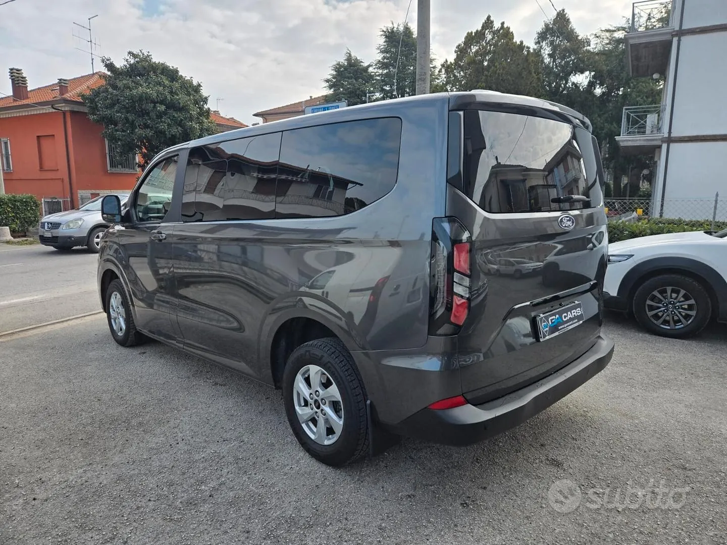 Ford Tourneo Custom 2025 photo 5