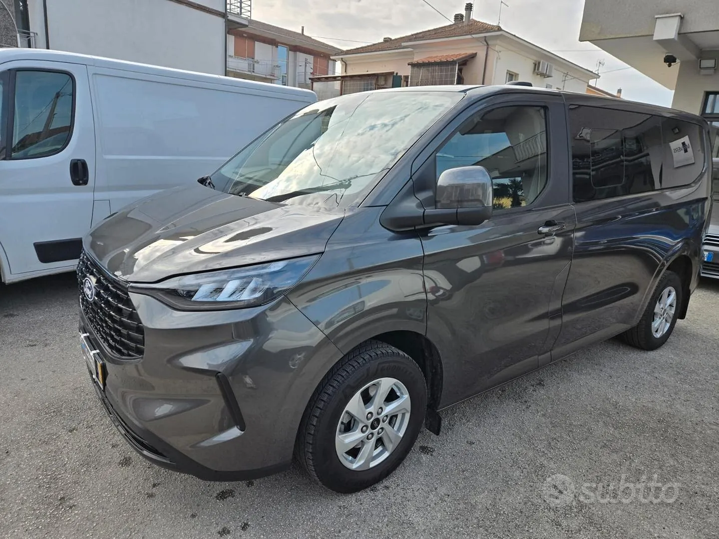 Ford Tourneo Custom 2025 photo 3