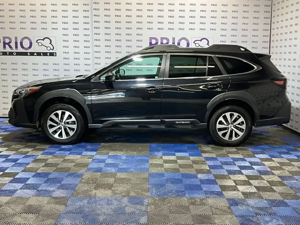 Subaru Outback 2023 photo 2