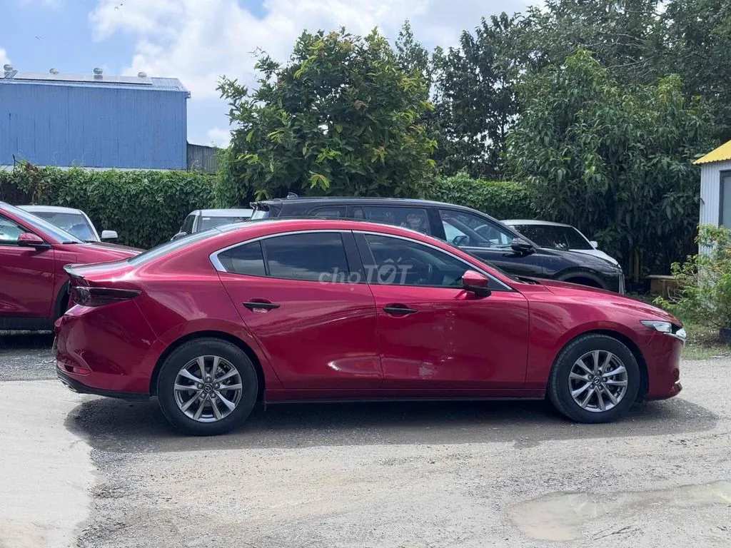 Mazda 3 2019 photo 2