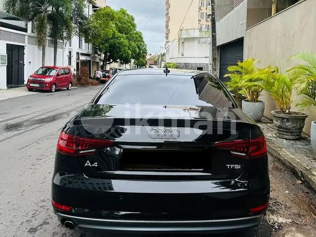 Audi A4 2018 photo 2