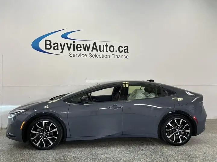 Toyota Prius Prime 2023 photo 4