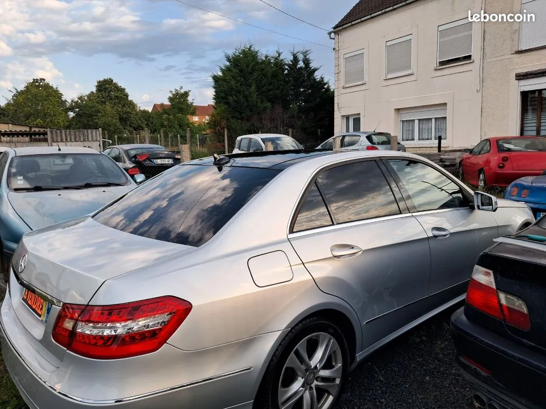 Mercedes-Benz E-Class 2012 photo 3