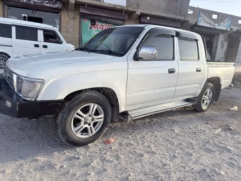 Toyota Hilux
