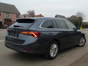 Skoda Octavia 2022 photo 2