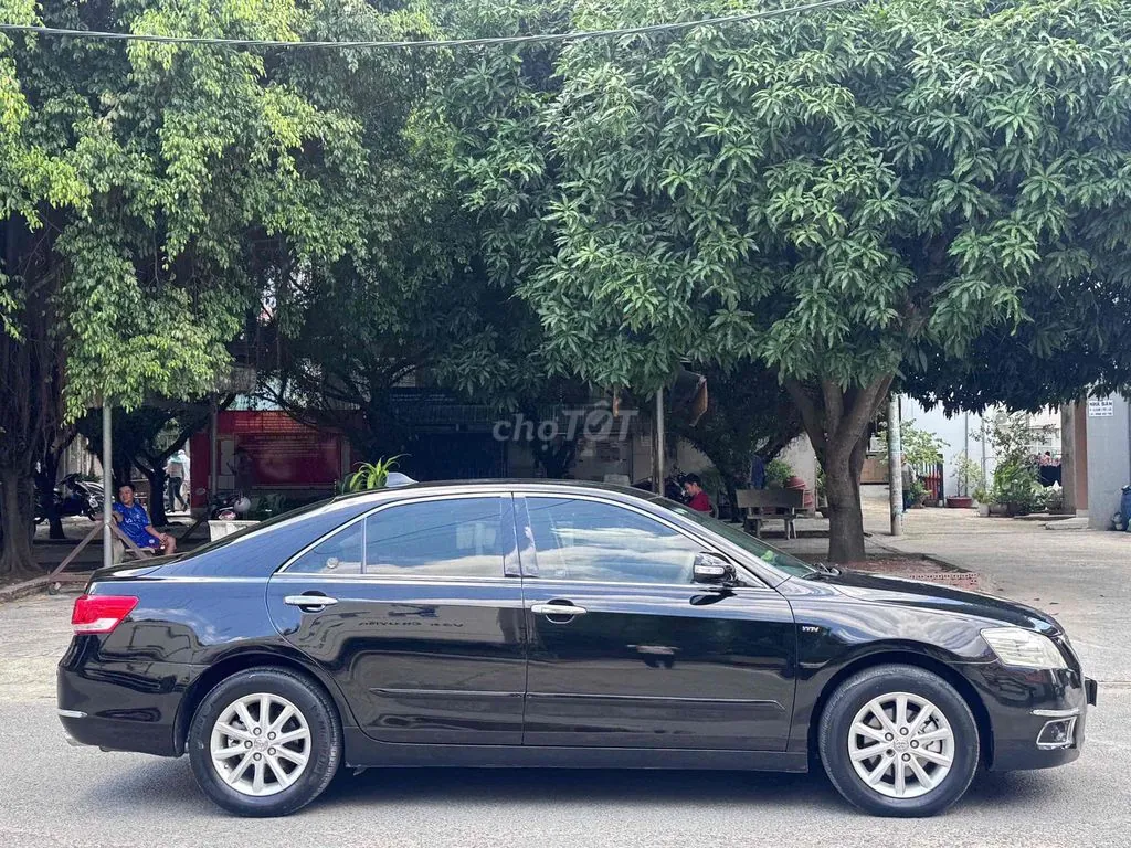 Toyota Camry 2010 photo 2