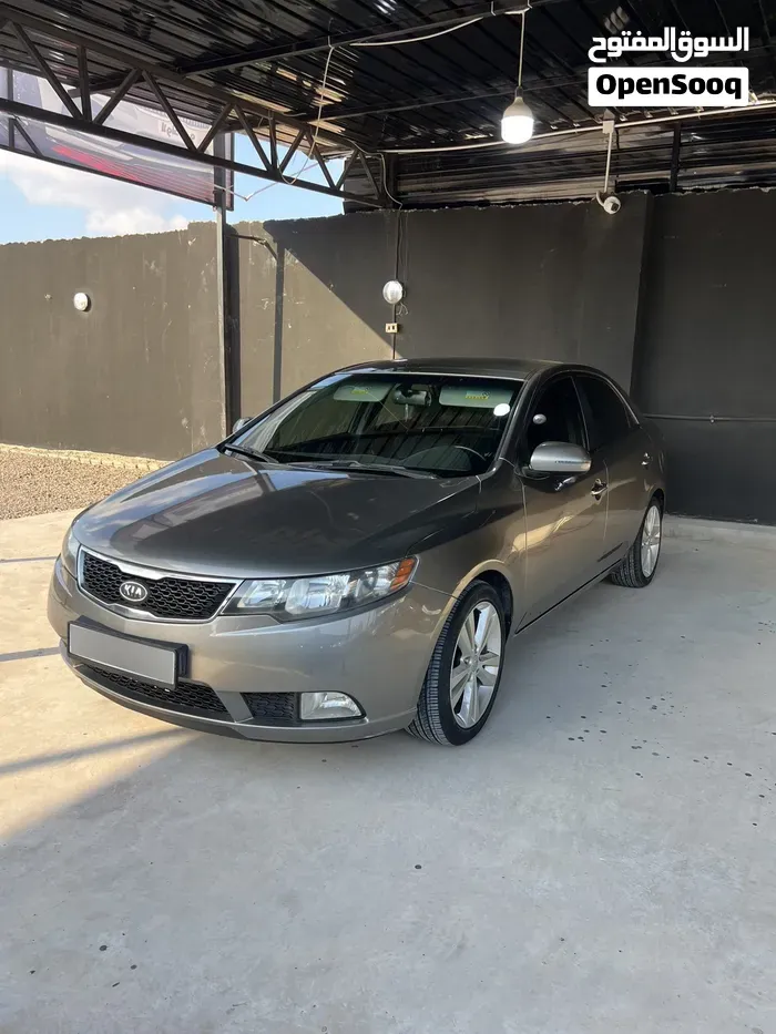 Kia Cerato 2012 photo 2