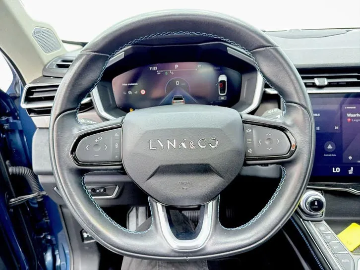 Lynk & Co 01 2022 photo 2