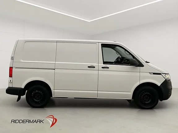 Volkswagen Transporter 2022 photo 2