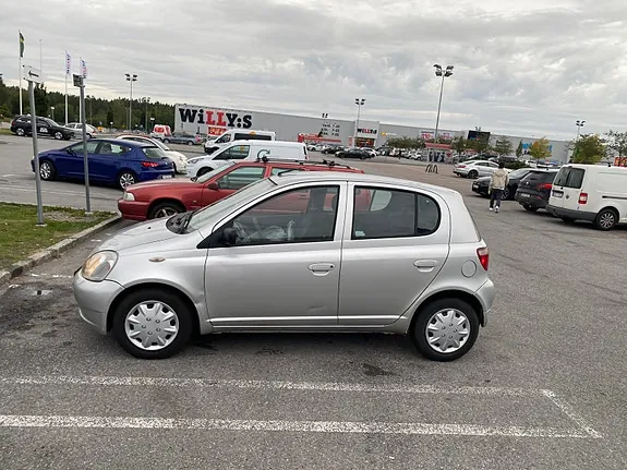Toyota Yaris 2003 photo 3