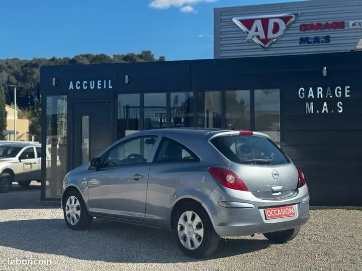 Opel Corsa 2009 photo 2