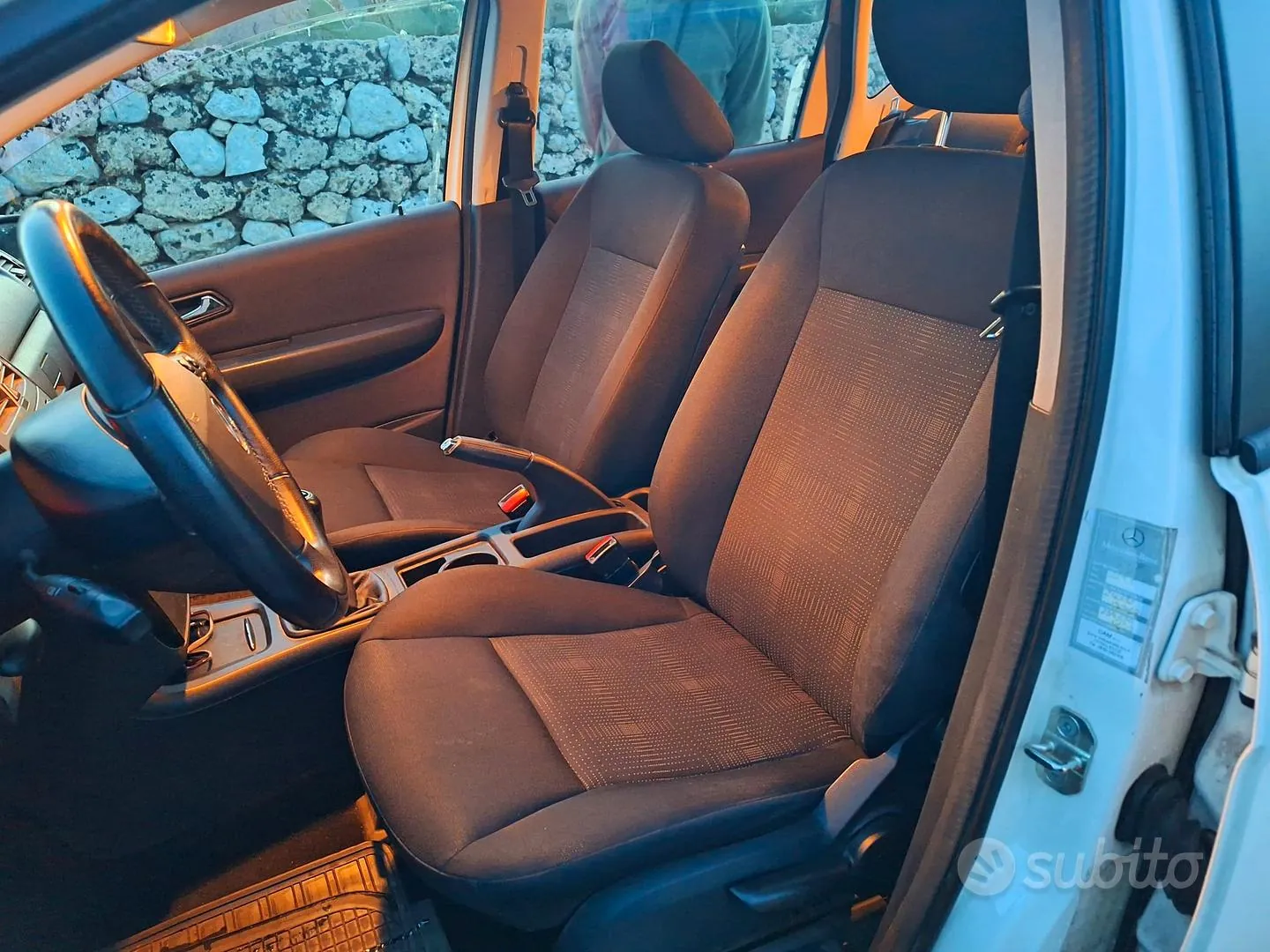 Mercedes-Benz A 180 2012 photo 5