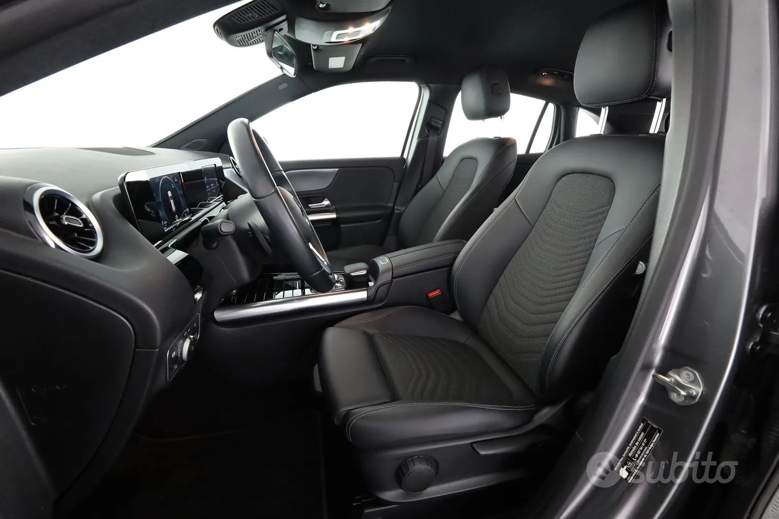 Mercedes-Benz Gla 2023 photo 2