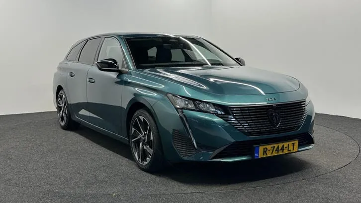 Peugeot 308 2022 photo 3