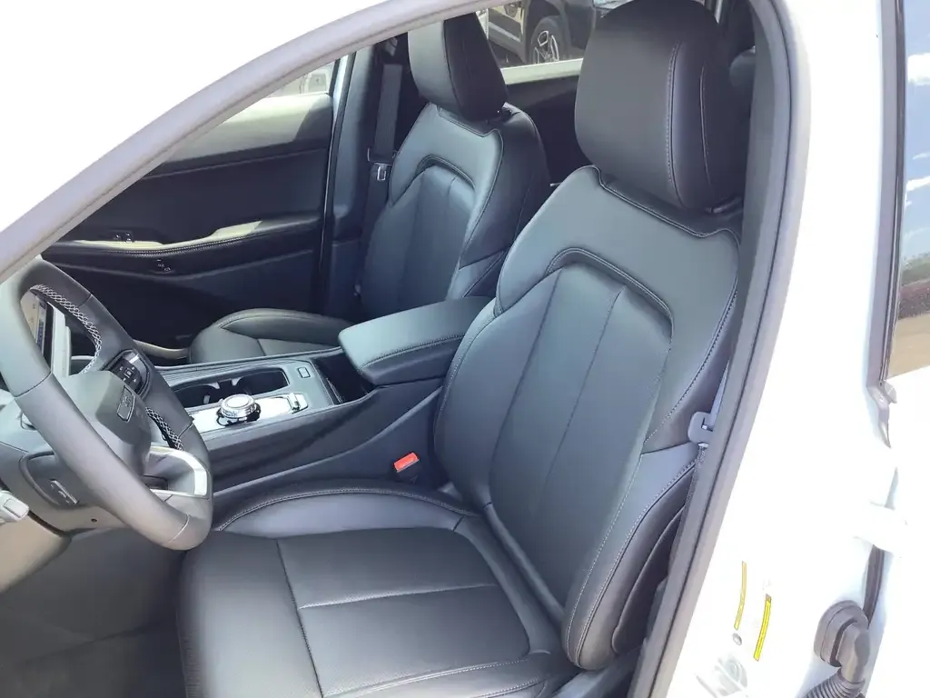 Jeep Cherokee 2026 photo 2