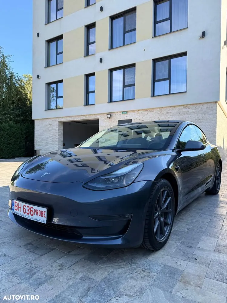 Tesla Model 3 2021 photo 2
