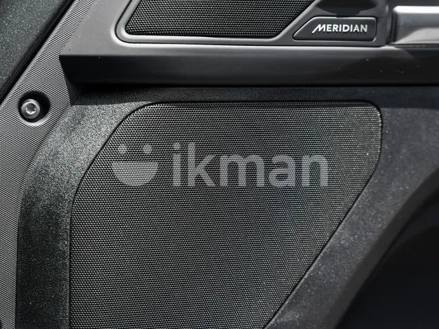Land Rover Defender 2025 photo 2