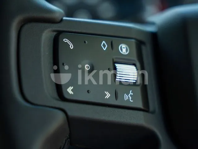 Land Rover Defender 2025 photo 5