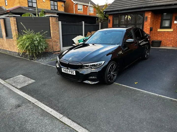BMW 3 Series 2019 photo 3