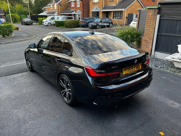 BMW 3 Series 2019 photo 5