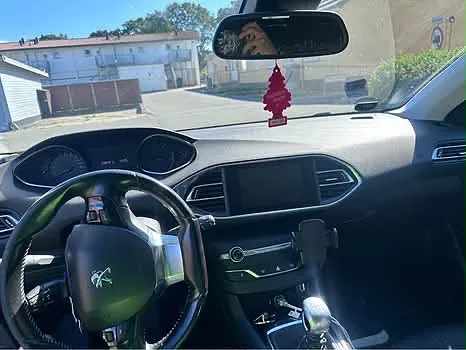 Peugeot 308 2015 photo 4