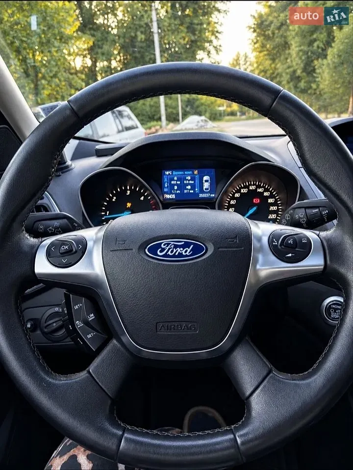 Ford Kuga 2014 photo 5