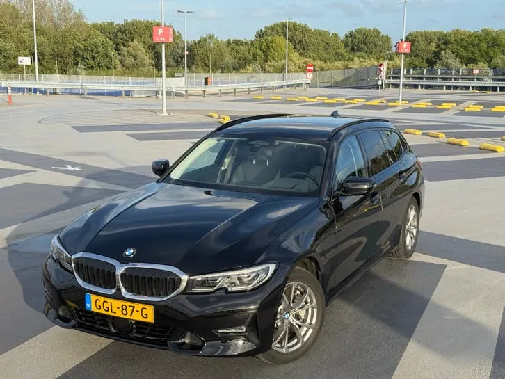 BMW 330E