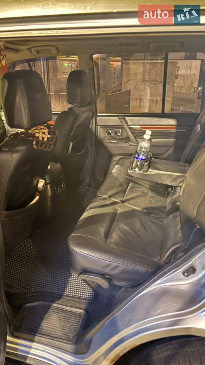 Mitsubishi Pajero 2008 photo 4