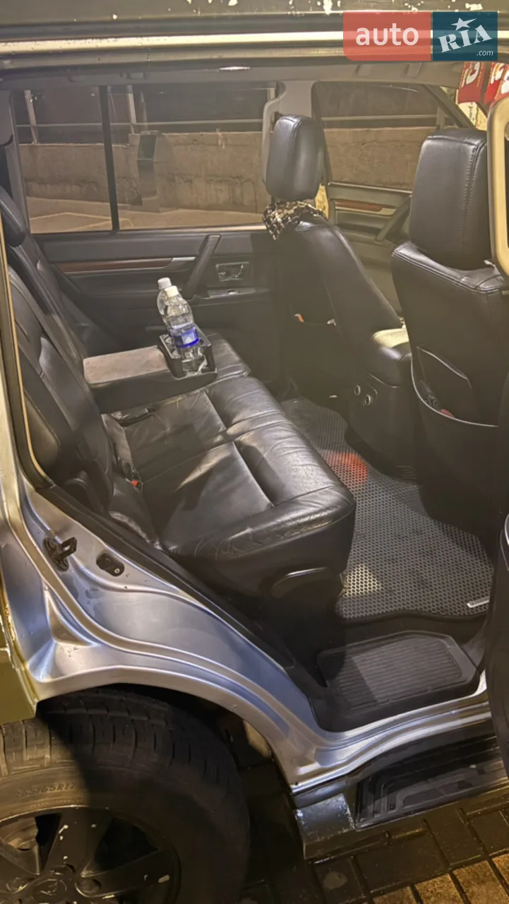 Mitsubishi Pajero 2008 photo 5