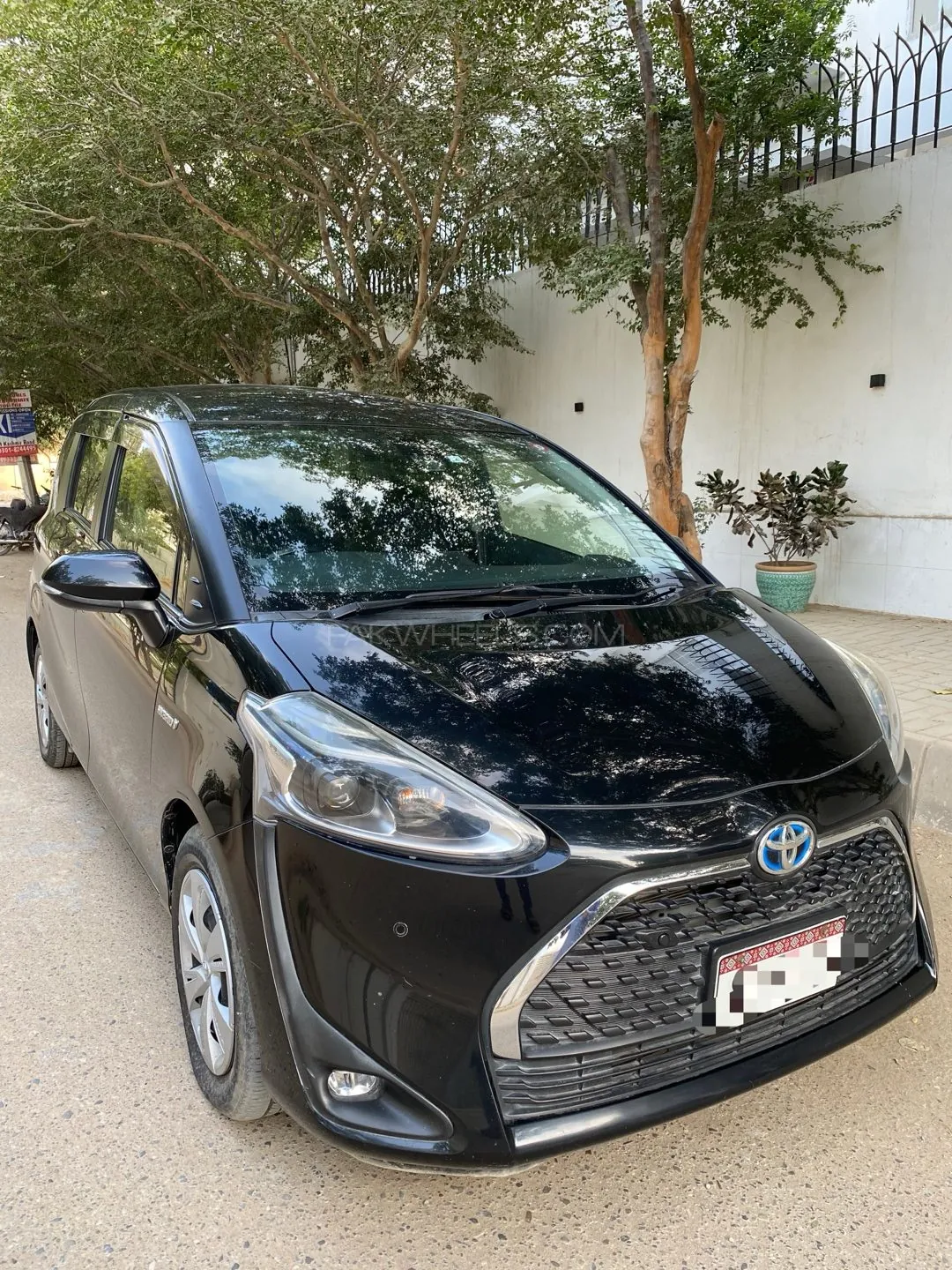 Toyota Sienta