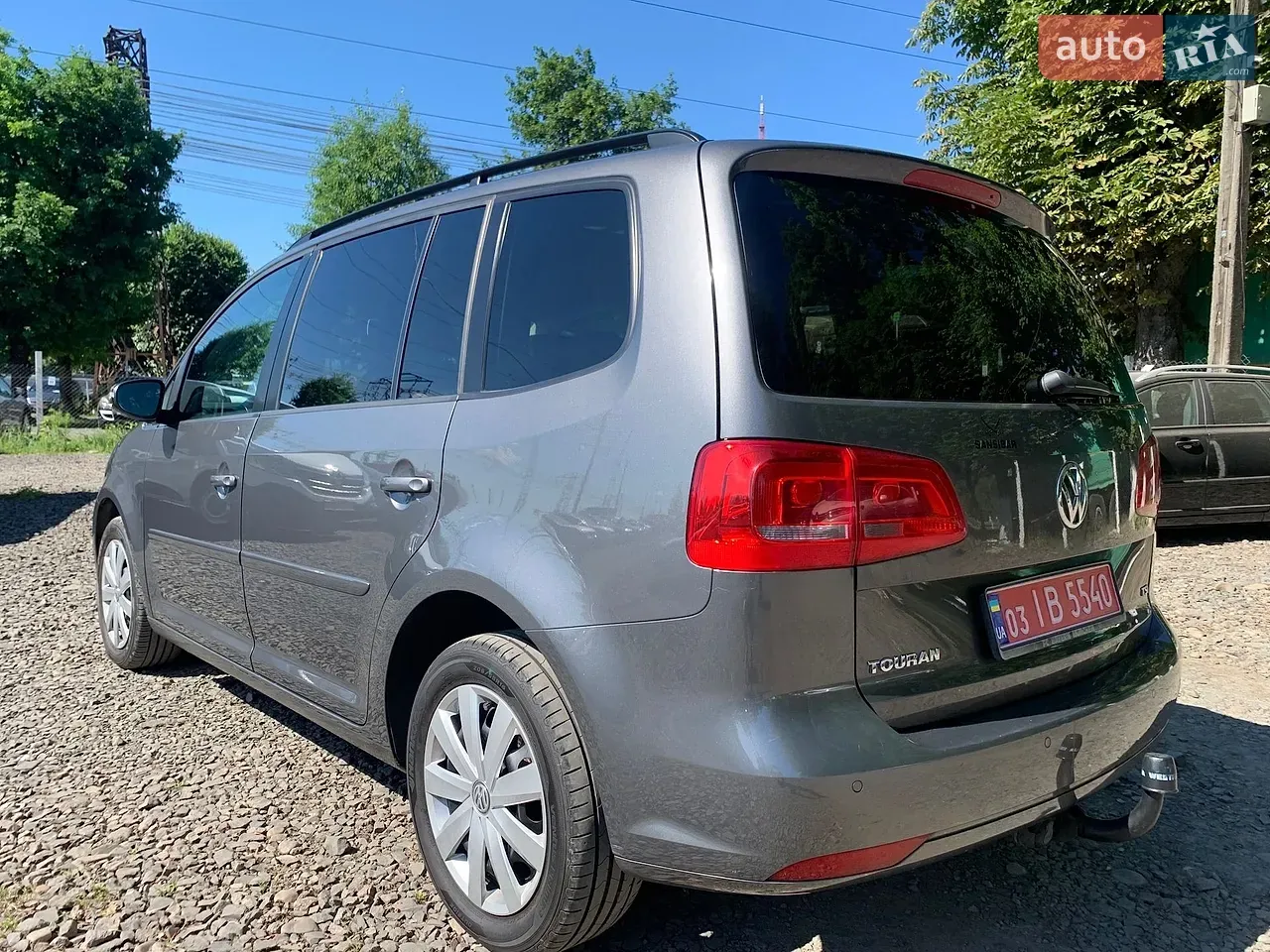 Volkswagen Touran 2011 photo 4