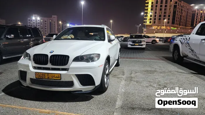 BMW X6 M50I