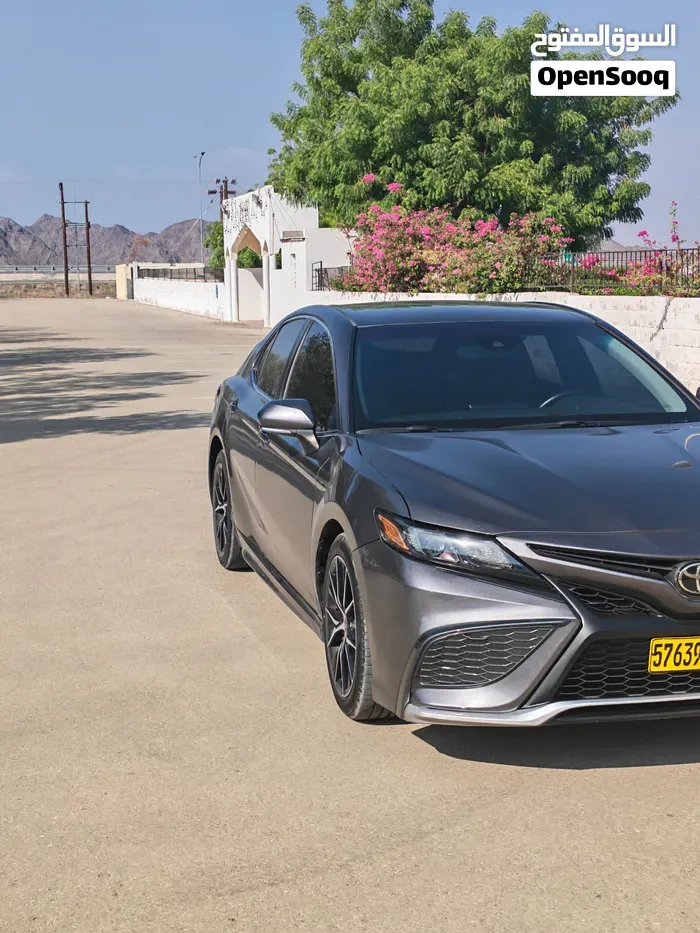 Toyota Camry 2021 photo 2