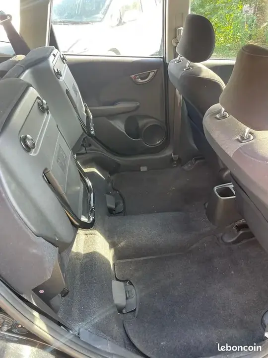 Honda Jazz 2010 photo 3