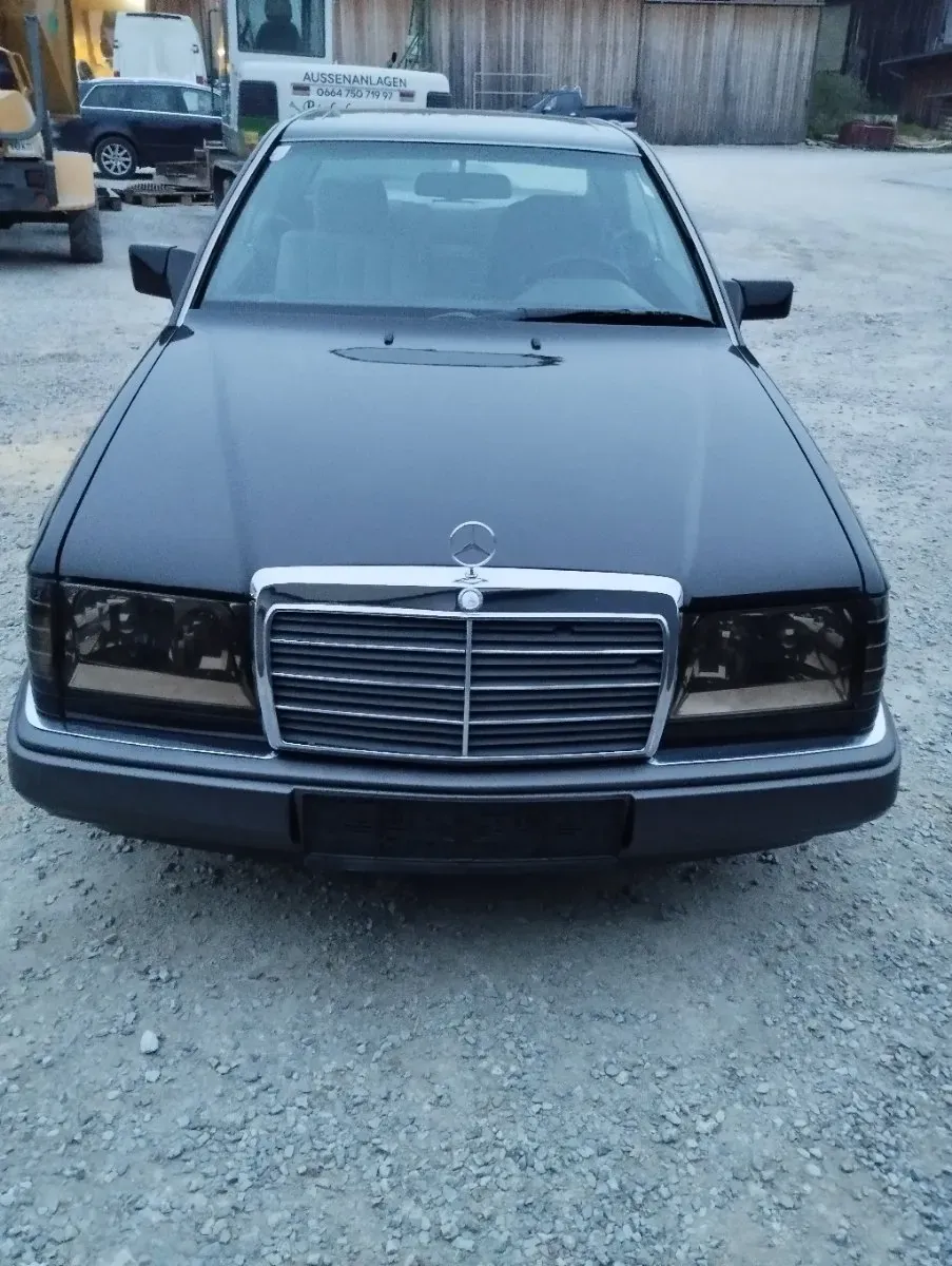 Mercedes-Benz C-Class 1991 photo 2