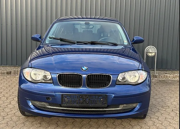 BMW 118D 2008 photo 2