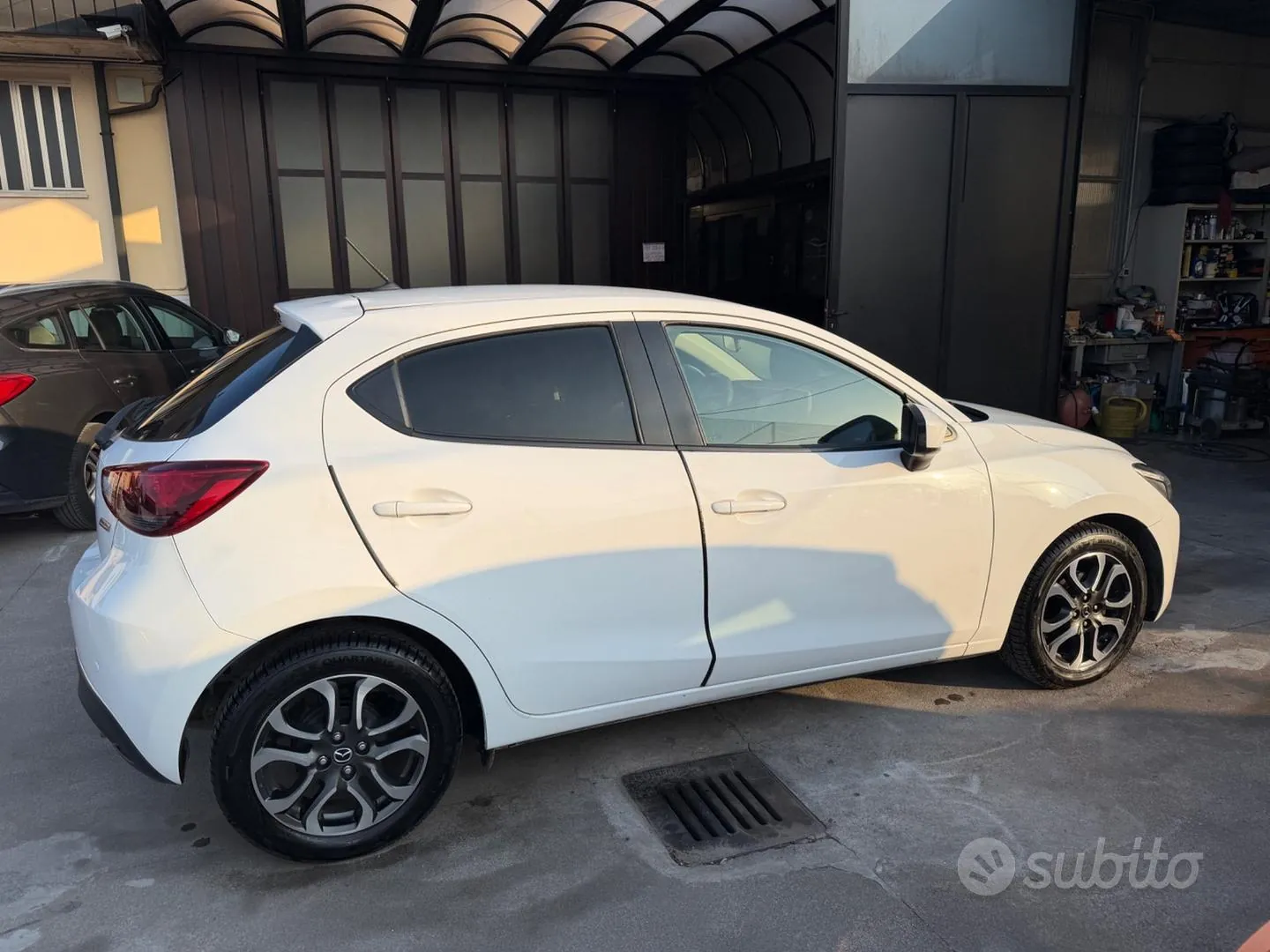 Mazda 2 2017 photo 4