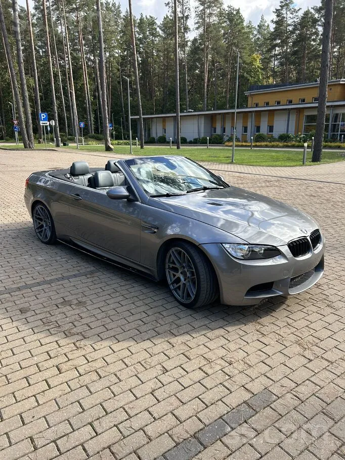BMW M3 2009 photo 3