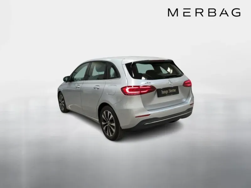 Mercedes-Benz B-Class 2022 photo 2