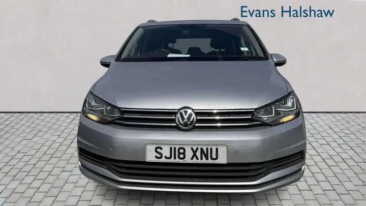 Volkswagen Touran 2018 photo 2