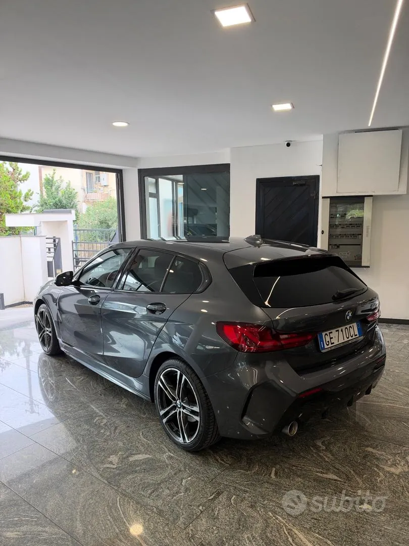 BMW 116D 2021 photo 2