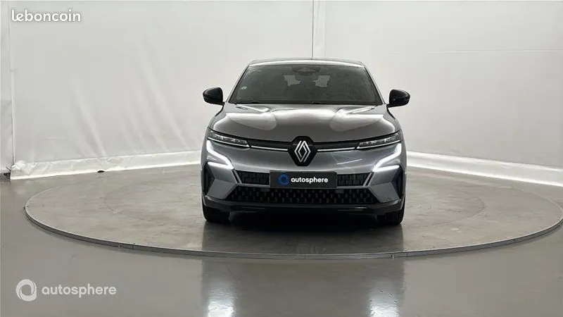 Renault Megane 2023 photo 2