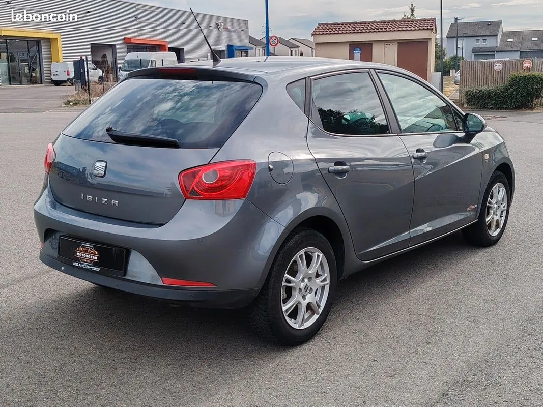Seat Ibiza 2012 photo 4