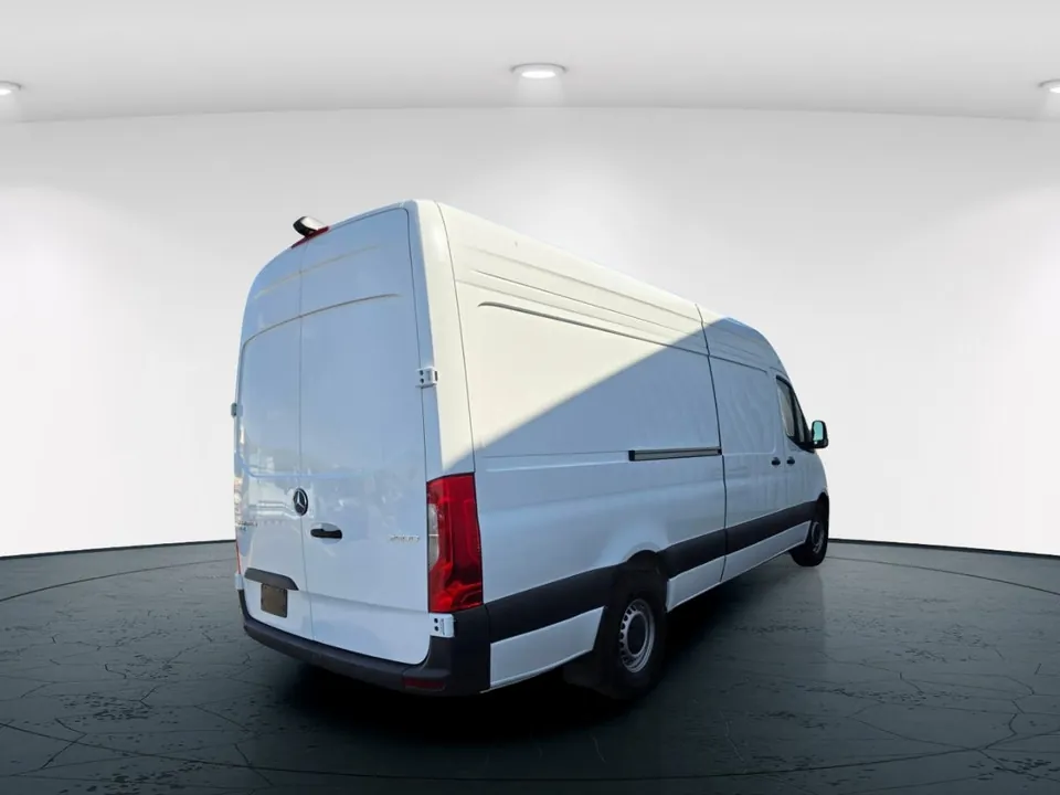 Mercedes-Benz Sprinter 2025 photo 4