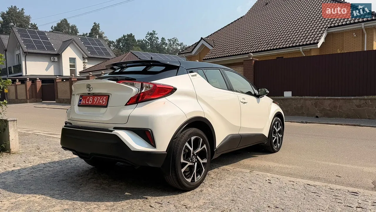 Toyota C-Hr 2019 photo 4