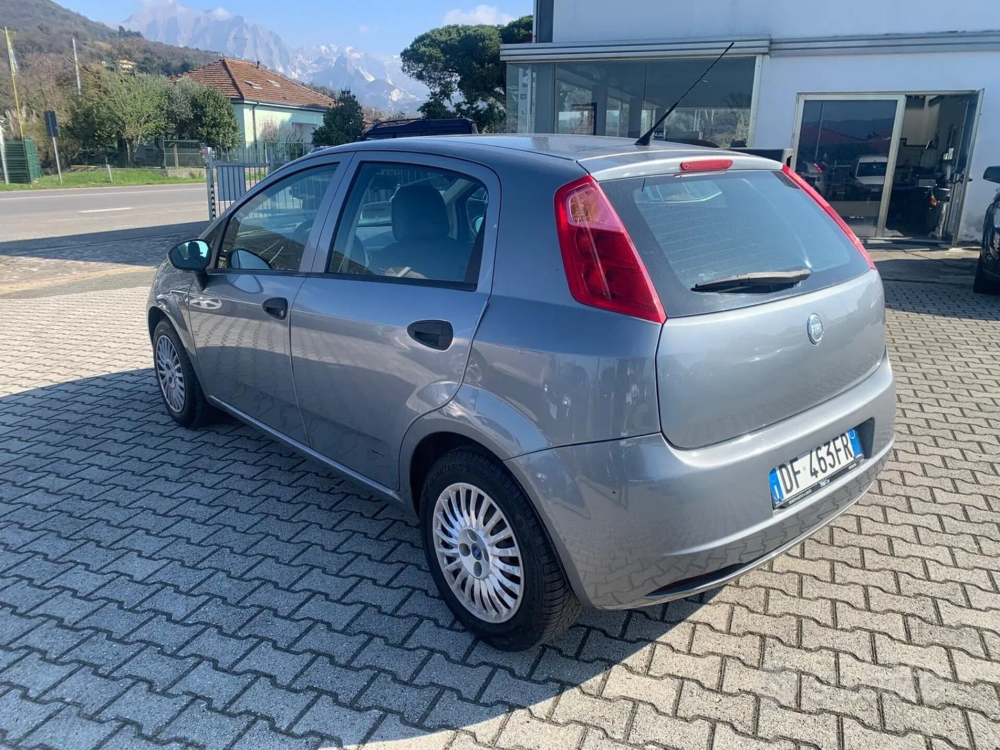 Fiat Grande Punto 2007 photo 2